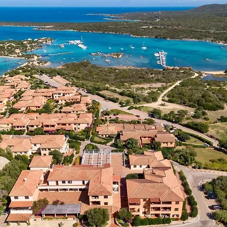 公寓式酒店 Isa-Residence Baia De Bahas Golfo Di Marinella 马里内拉