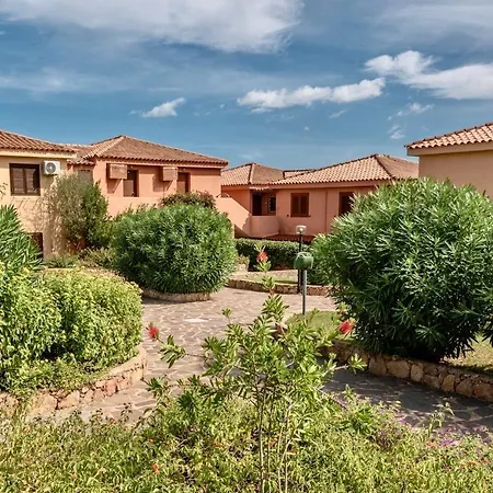 Isa-residence In At Only 450 M From The Beach, With Air Conditioning Appart hôtel Marinella (Sardinia)