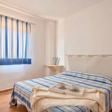 Isa-Residence Baia De Bahas Golfo Di Marinella מלון דירות מרינלה
