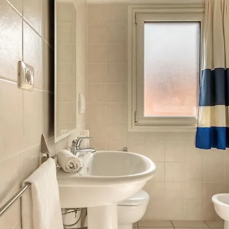 Aparthotel Isa-residence In Marinella At Only 450 M From The Beach, With Air Conditioning *