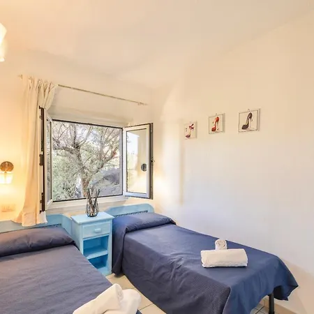 Isa-residence In Marinella At Only 450 M From The Beach, With Air Conditioning *