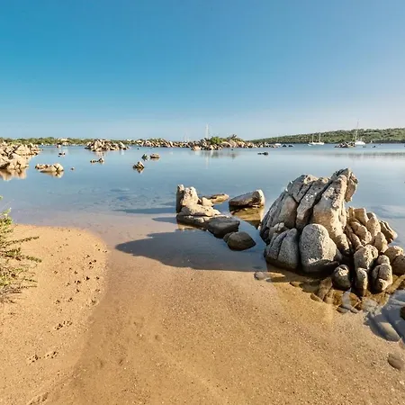 Aparthotel Isa-residence In Marinella At Only 450 M From The Beach, With Air Conditioning Marinella (Sardinia)