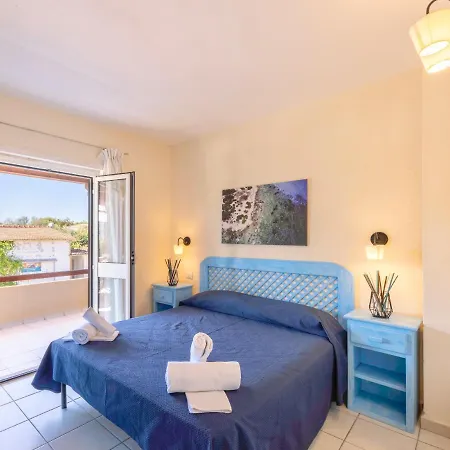 アパートホテル Isa-residence In At Only 450 M From The Beach, With Air Conditioning マリネッラ