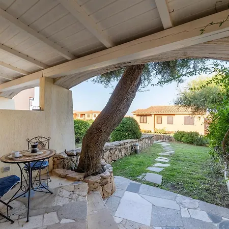 Isa-Residence Baia De Bahas Golfo Di Marinella מרינלה