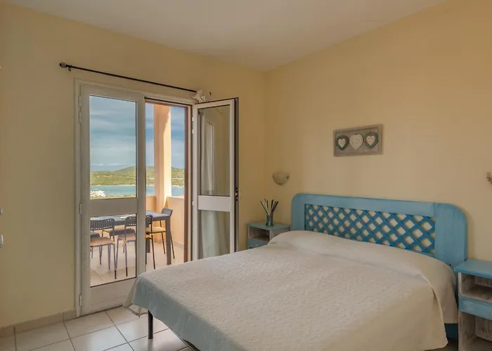 Isa-residence Baia De Bahas Golfo Di