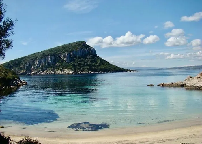 アパートホテル Isa-residence Baia De Bahas Golfo Di マリネッラ